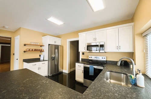 Logan Cabin | Lake House Villa by HHSW