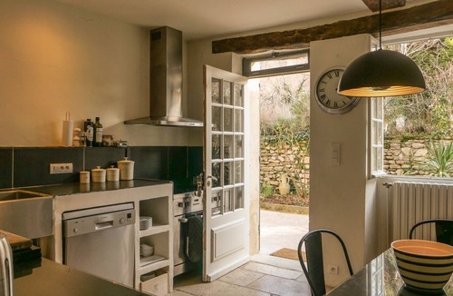 Rousset-les-Vignes Ski Chalet | Lake house with private pool, in Drôme Provençale