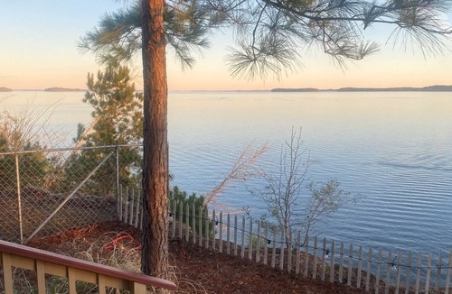 South Toledo Bend House | Lake House with Great Views and a private beach!