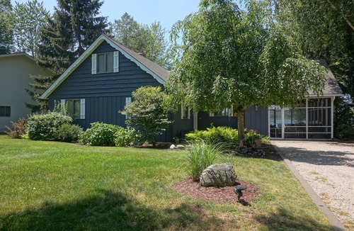 Fennville House | Lake house with private sandy beach on Hutchins Lake!