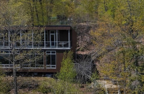 Rideau Lakes House | Lake House Wood Sauna & Hot Tub