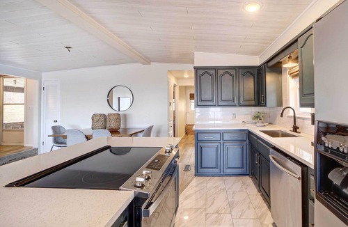 Locust Grove Cottage | Lake Hudson Home w/Patio in Locust Grove