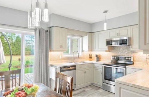 Saugeen Shores House | Lake Huron 3BR w/Deck, Games & EV | Port Elgin (The Cardinal)