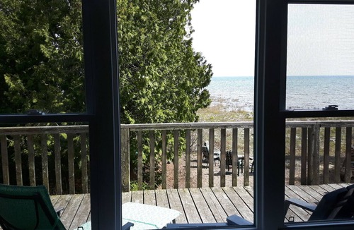 Providence Bay House | Lake Huron Log Home Municipal License# 2022STA-002