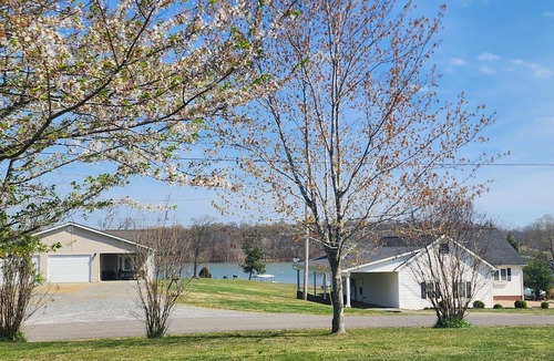 Benton House | Lake it Easy at Kentucky Lake