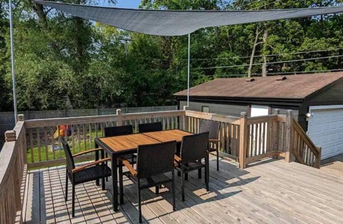 Paddock Lake House | Lake it Easy at this beautiful 2 bedroom lake home