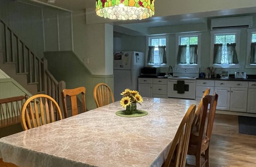 Mount Gretna Cottage | Lake it Easy