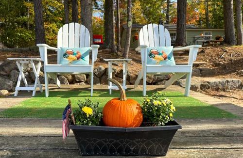 East Wakefield House | Lake Ivanhoe Family Escape with Fire Pit!