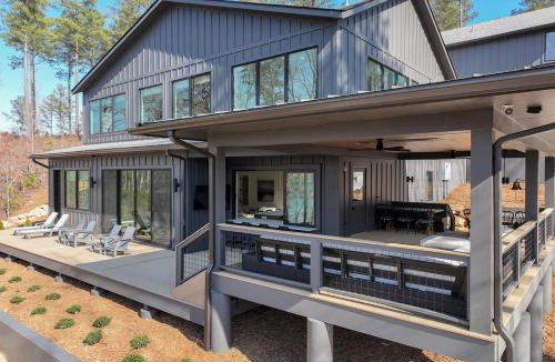 Six Mile House | Lake Keowee House