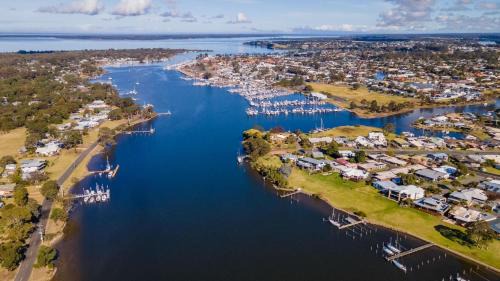 Paynesville House | Lake King Lakehouse