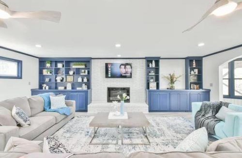 Flowery Branch Ski Chalet | Lake Lanier, Lakefront, Boating, Hot Tube, Games, Luxury, Family, Friends, Hiking, Fishing and Birdwatching