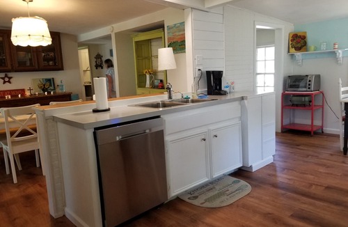 Kingsland House | Lake LBJ - Constant Level Waterfront on Chevy Cove - 4 king beds