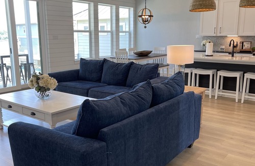 Kingsland House | Lake LBJ Getaway with Private Pool & Boat Slip