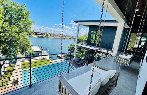 Kingsland House | Lake LBJ Luxury Retreat-Pool,Hot Tub,Dock,Slide