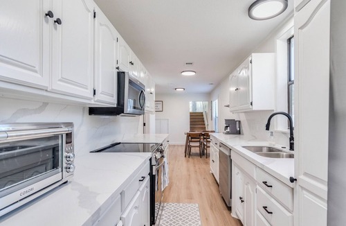 Granite Shoals House | Lake LBJ Waterfront Getaway Newly Remodeled Boat Slip Kayaks & Paddleboards