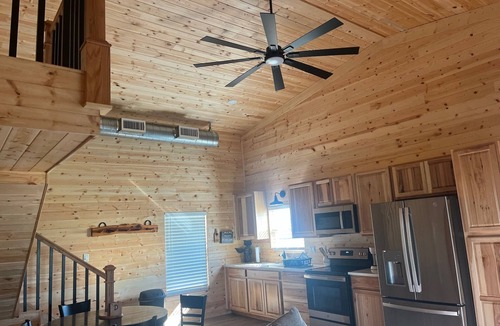 Eastland Cabin | Lake Leon Cozy Cabin and RV park