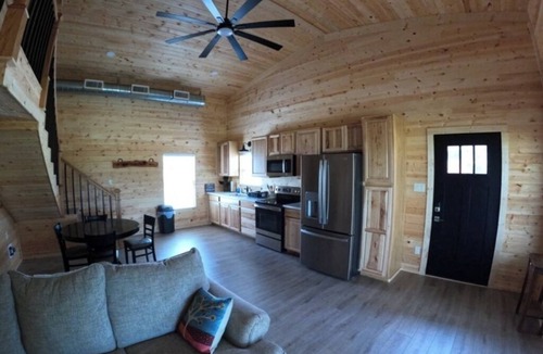 Eastland Cabin | Lake Leon Cozy Cabin and RV park