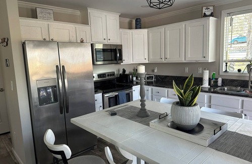 Huddleston House | “Lake Life”, a new lake side SMART HOME at Smith Mountain Laken