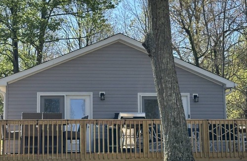 Huddleston House | “Lake Life”, a new lake side SMART HOME at Smith Mountain Laken
