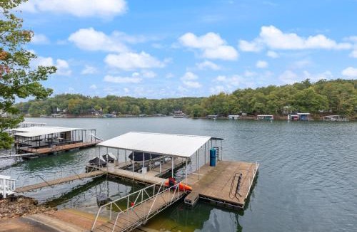 Osage Beach House | Lake Life: Amazing Weekday Specials! Dock, Swim Mat, Cove Water