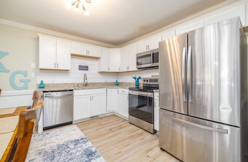 Henrico House | Lake Life is the BEST Life! Main Lake with Beach!