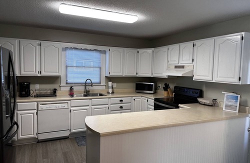 Decatur House | Lake Life Retreat in Decatur Michigan on Lake of the Woods near Sister Lakes