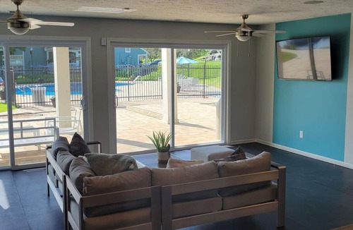 Wayne Apartment | Lake Living Speedway