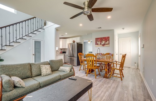 Onalaska House | Lake Livingston Getaway w/Balcony + Water View!