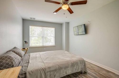 Onalaska House | Lake Livingston Getaway w/ Balcony + Water View!
