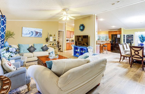 Oakhurst House | Lake Livingston Home w/Dock & Deck!