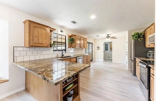 Pointblank House | Lake Livingston Log Cabin