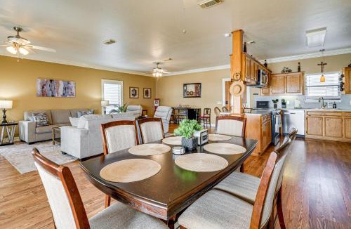 Pointblank House | Lake Livingston w/Hot Tub & Private Pier