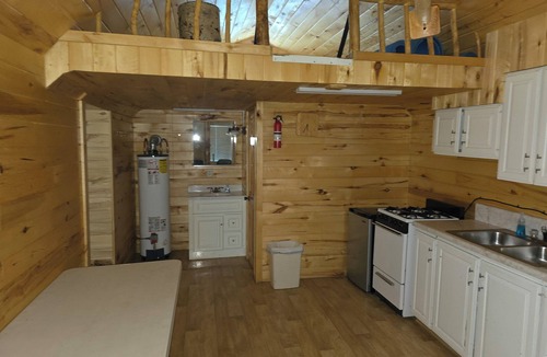 Monticello Cabin | Lake Log Cabin Getaway