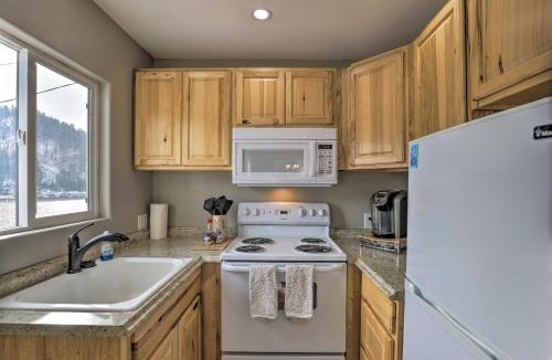 Loon Lake House | Lake Loon 'Hillside' Cottage w/Private Deck!