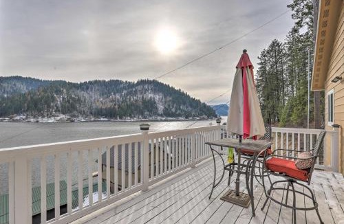 Loon Lake House | Lake Loon 'Hillside' Cottage w/Private Deck!