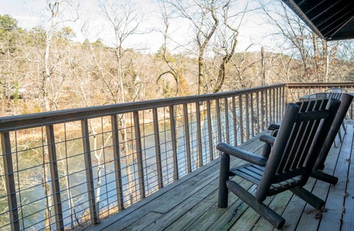 Eureka Springs Historic District Cabin | Lake Lucerne Cabin#9 Wifi+Parking+Deck@Nauti or Nice