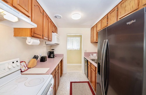 Fairvilla House | Lake Lucy Waterfront Home with BBQ & Jon Boat