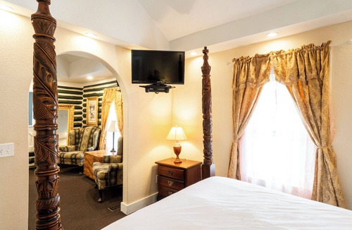Lake Lure Hotel | Lake Lure Inn & Spa