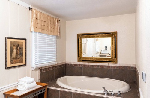 Lake Lure Hotel | Lake Lure Inn & Spa
