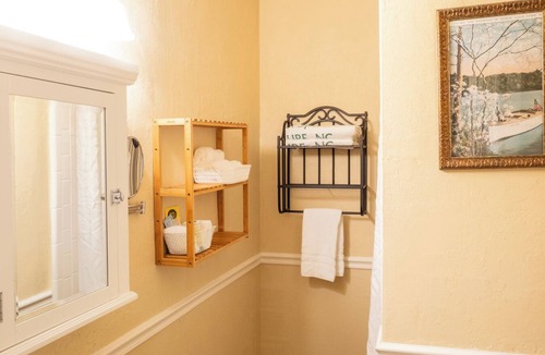 Lake Lure Hotel | Lake Lure Inn & Spa