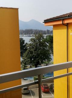 Muralto Apartment | Lake Maggiore Waterfront Retreat - Walking distance to Everything