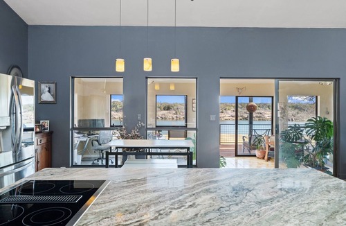 Cottonwood Shores House | Lake Marble Falls Waterfront Retreat. Deck, Kayaks & Big Lake Views.