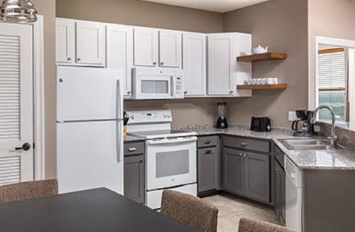 Marble Falls House | Lake Marble Falls 2 Bed/2 Bath Condo ~ Pools