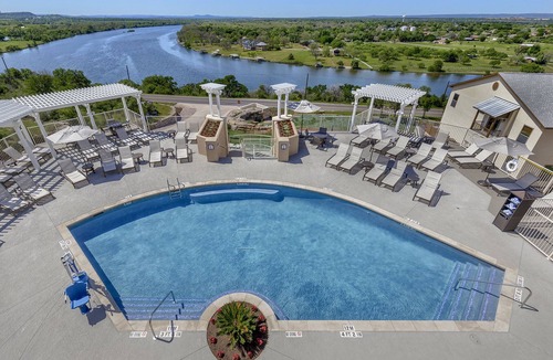 Marble Falls House | Lake Marble Falls 2 Bed/2 Bath Condo ~ Pools