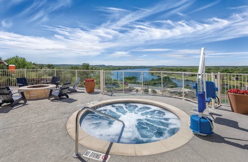 Marble Falls House | Lake Marble Falls 2 Bed/2 Bath Condo ~ Pools