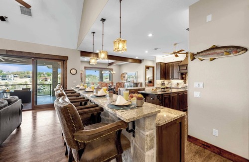 Marble Falls House | Lake Marble Falls on The Rocks | Concierge Service
