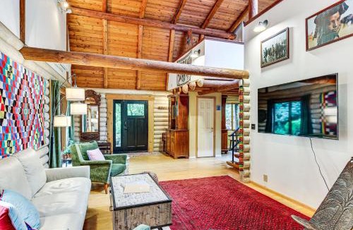 Duvall House | Lake Margaret Access Boho Log Cabin with Backyard