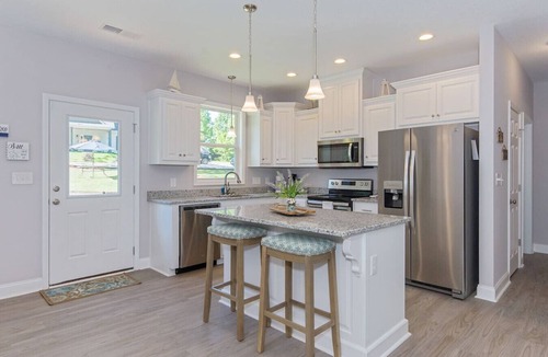Dadeville House | Lake Martin Gem! Sandy Beach Kayaks Decks Views