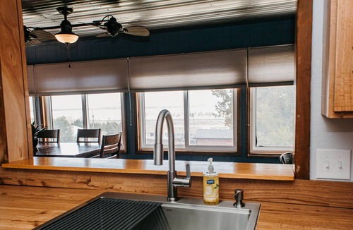 Whitetail House | Lake McConaughy overlooking the lake! Tons of parking! Spacious 3 bed home!