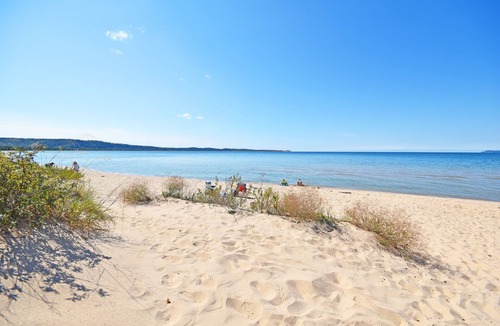 Maple City Condo | Lake Michigan beachfront. 2bed/2bath. Updated 2017!